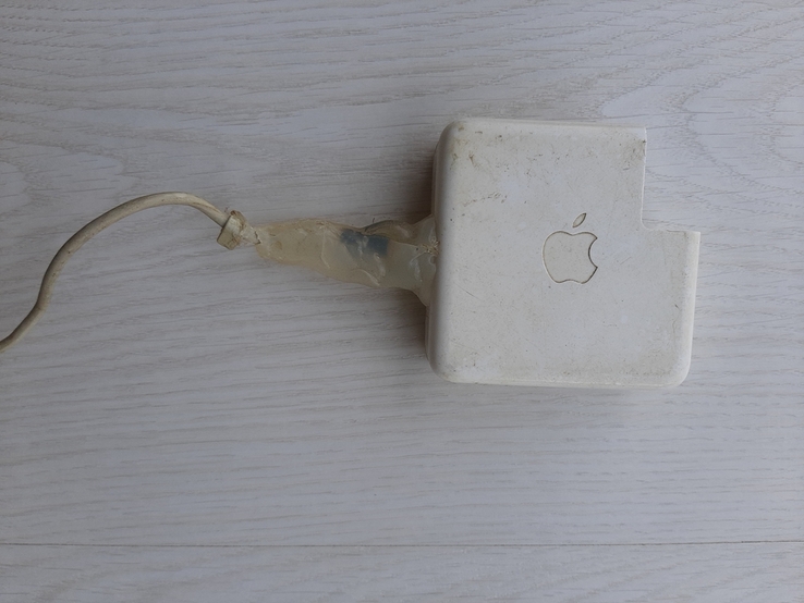 Адаптер Apple 60W (A1184)