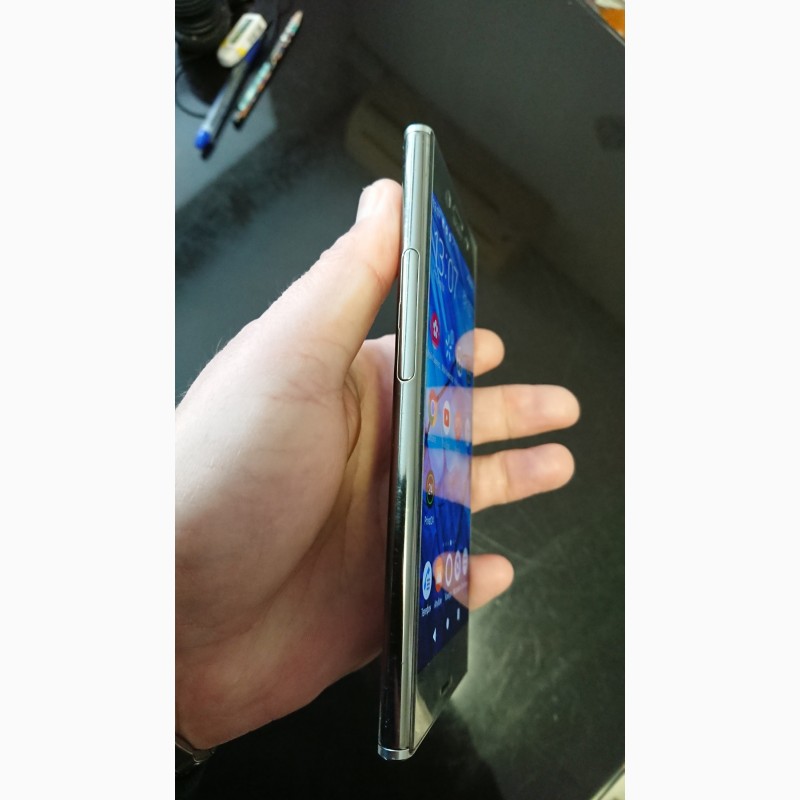 Фото 3. Продам смартфон Sony xperia XZ Premium Chrome 4/64 Dual SIM G8142 Зеркальный