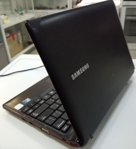 Фото 2. Легкий двух ядерный нетбук Samsung n145