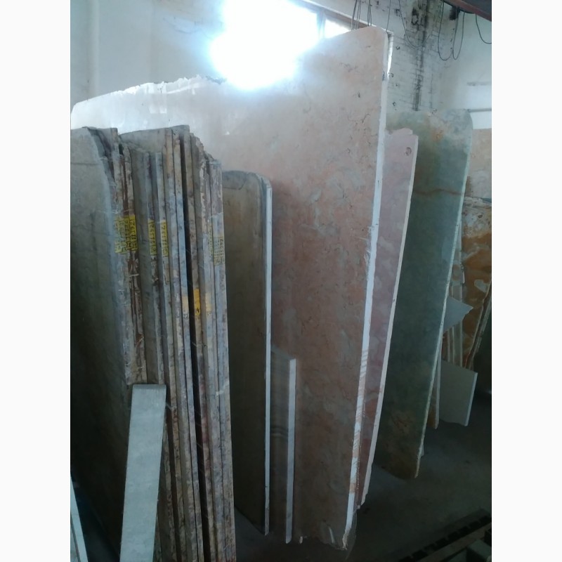 Фото 16. Плита мраморная, полированная 150 штук, разных расцветок, размер 900*600*20; Италия