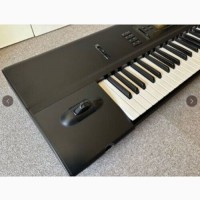 Продам Korg 01 W Pro 76-клавишный синтезатор с черной клавиатурой, музыкальные инструменты