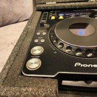 Цифровая CD-дека Pioneer CDJ-1000MK2 в футляре