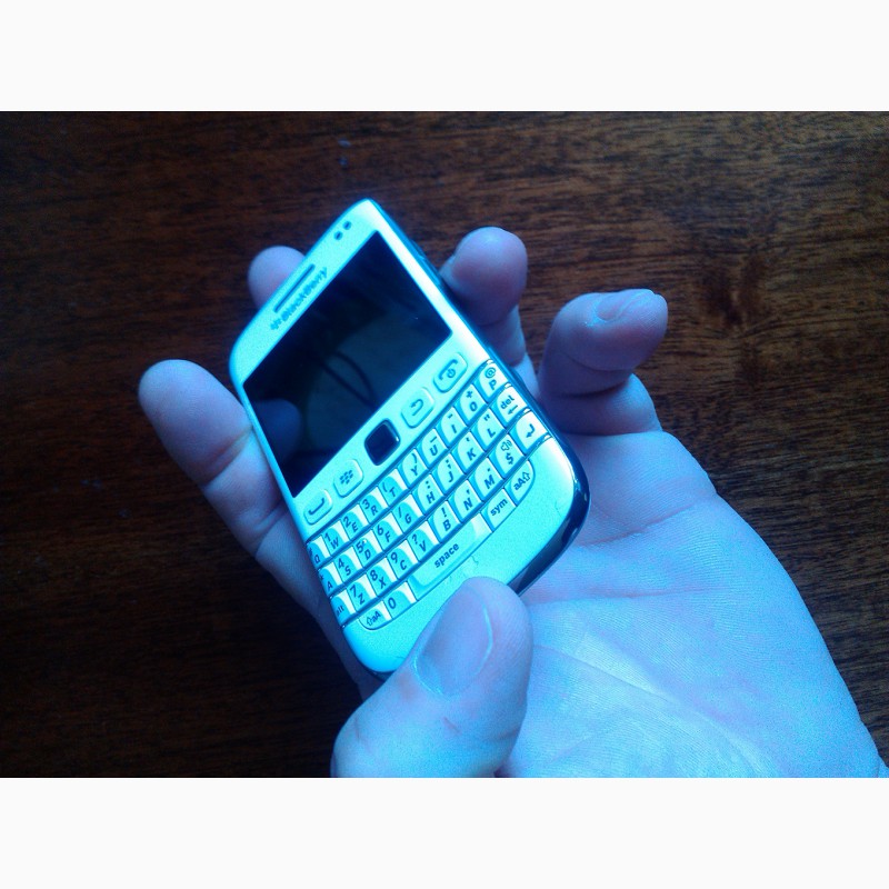 Фото 4. BlackBerry Bold 9790 White