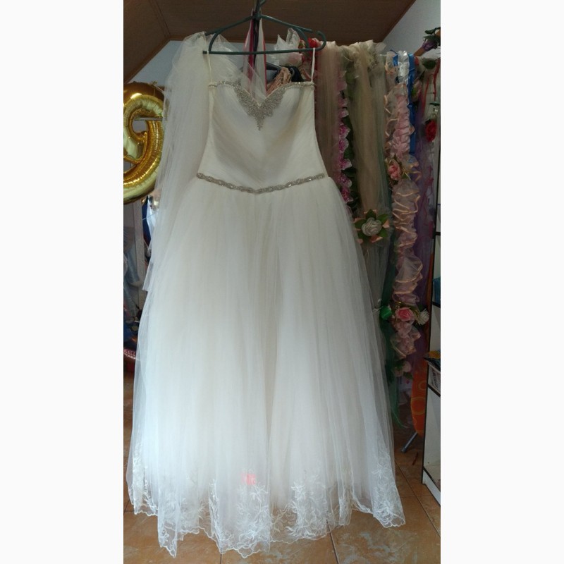 Фото 5. Весільні сукні на прокат та продаж