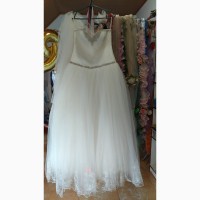 Весільні сукні на прокат та продаж