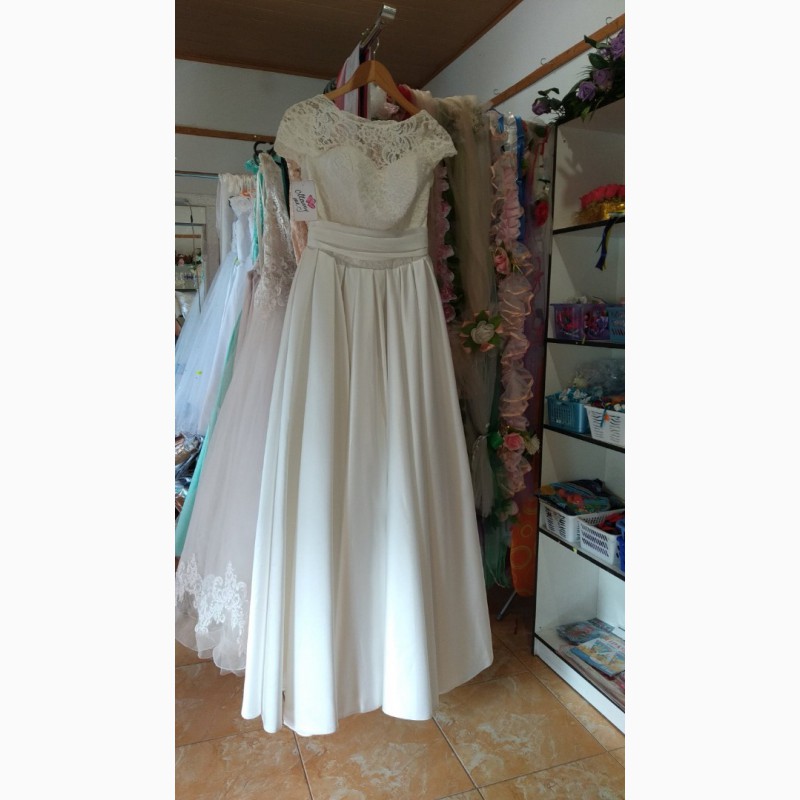 Фото 6. Весільні сукні на прокат та продаж