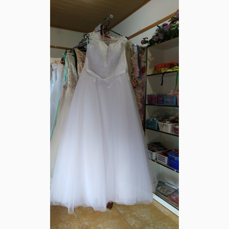 Фото 8. Весільні сукні на прокат та продаж