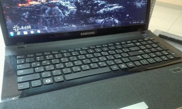 Фото 3. Игровой ноутбук Samsung NP300E7Z. (Танки, Дота идут легко!)