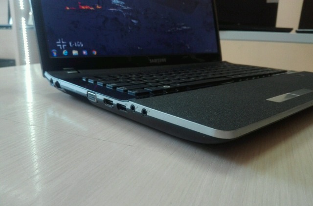 Фото 5. Игровой ноутбук Samsung NP300E7Z. (Танки, Дота идут легко!)