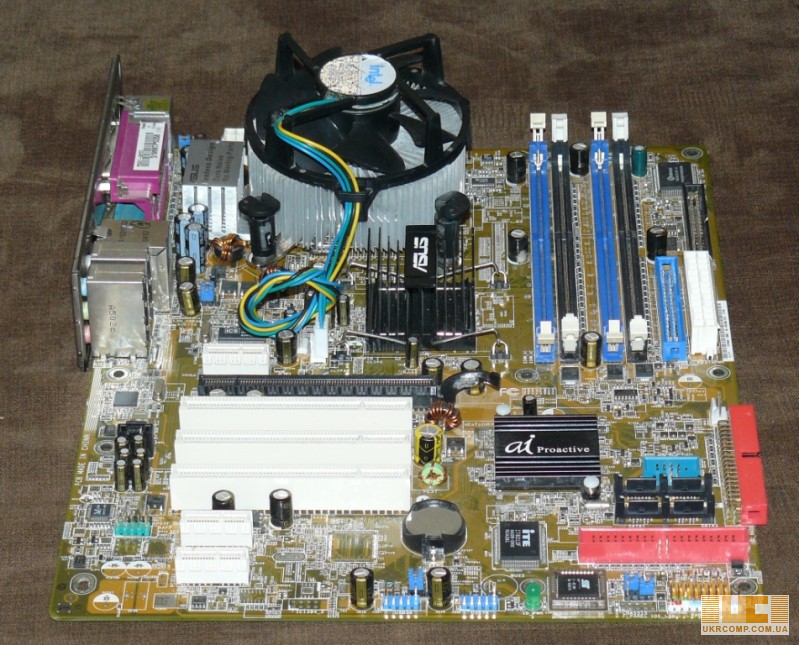 Фото 3. Intel Pentium 4 (номер 520J) + ASUS P5GD1 + Кулер Intel (4 Pin)