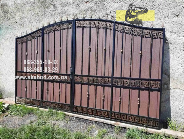 Фото 19. Кованые ворота с профнастилом. Распашные ворота с профнастилом