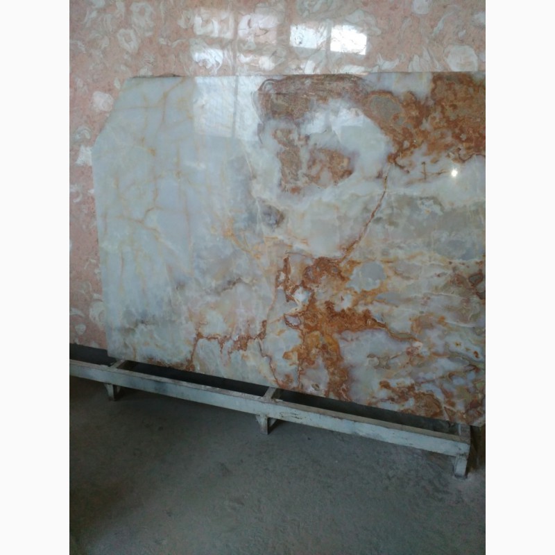 Фото 6. Мраморные плитка и слябы для полов и стен оказываются бактериубивающими