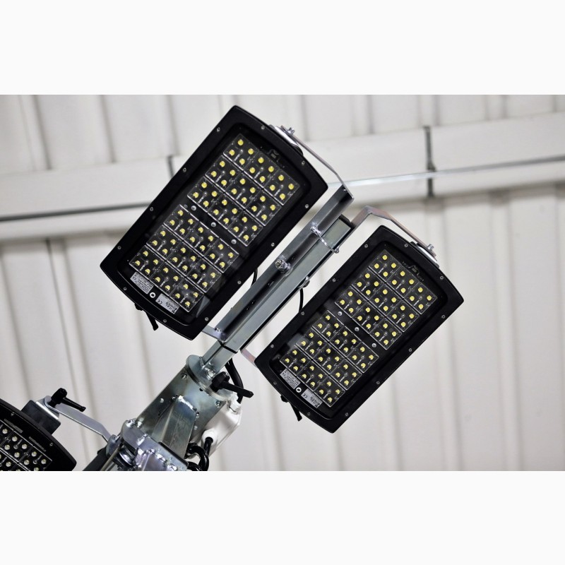 Фото 4. Осветительная вышка мачта с дизельным генератором серия ALPHA