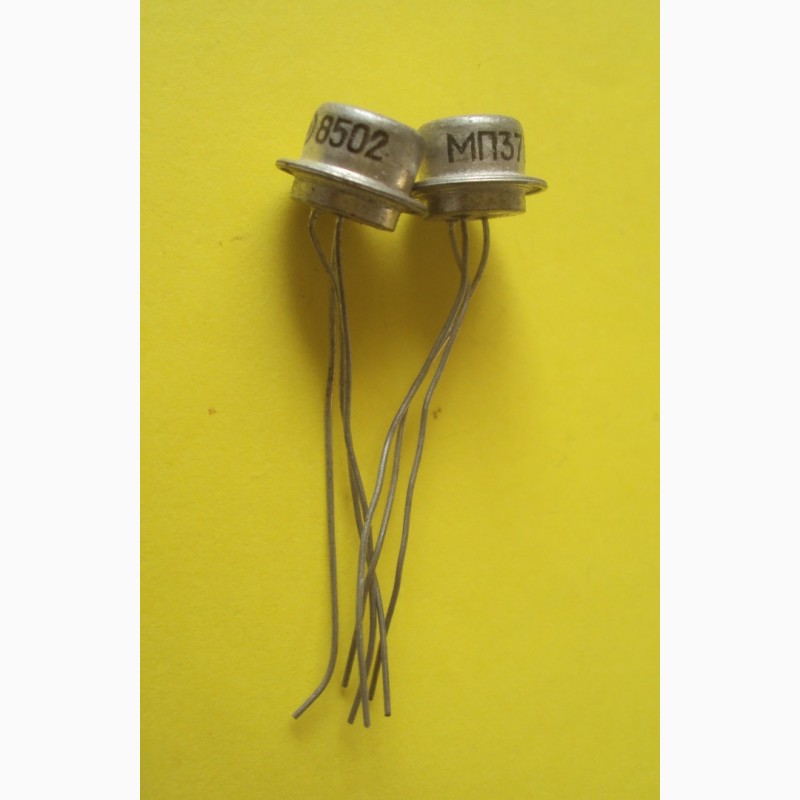 Фото 4. Транзисторы германиевые МП14А, МП16Б, МП26А, МП37Б, МП38, МП39Б, МП41, МП42А